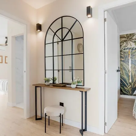 Sun Terrace Apartment *